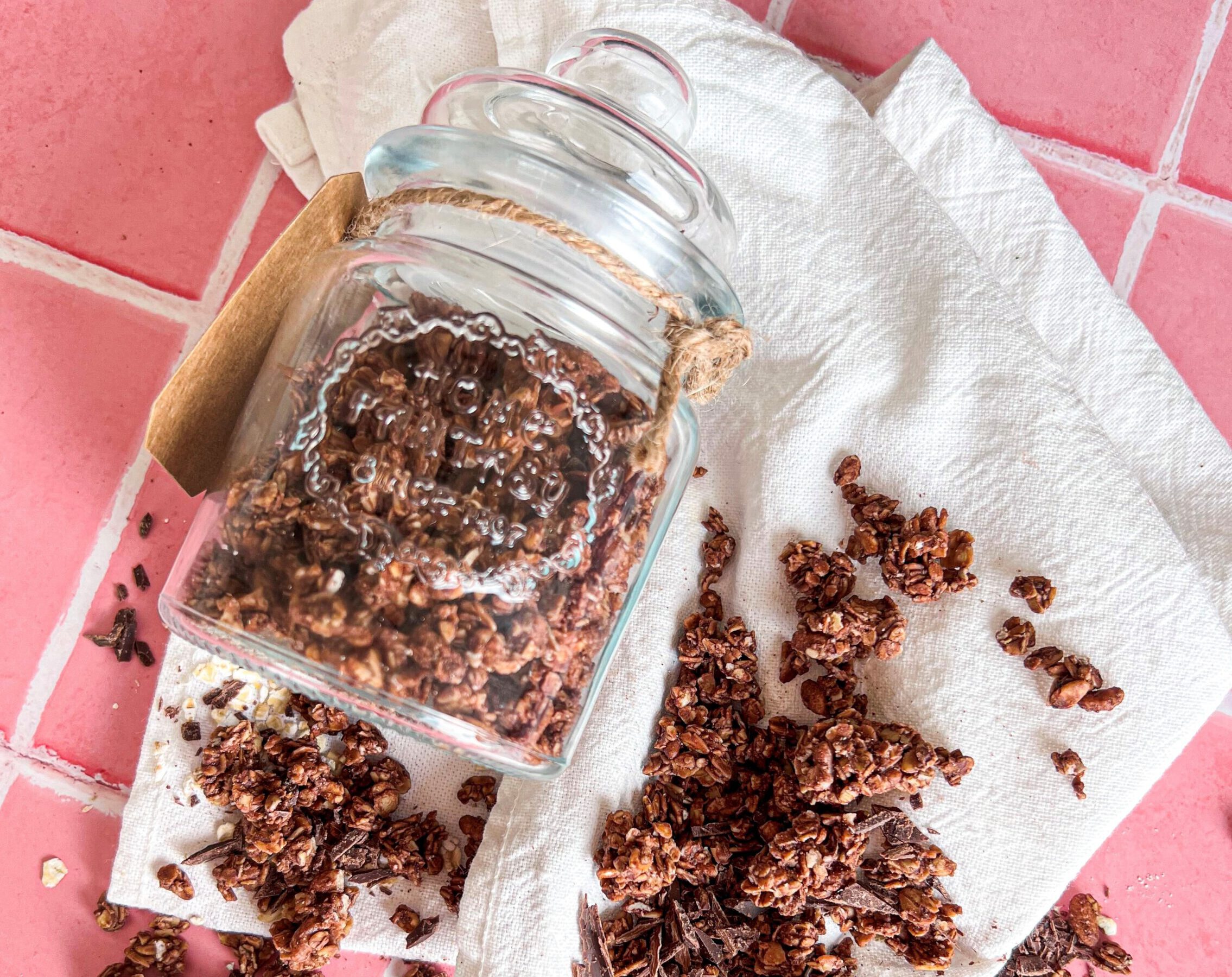 Schoko Müsli, einfaches Rezept ohne Zucker und in 20 Min fertig gebacken.