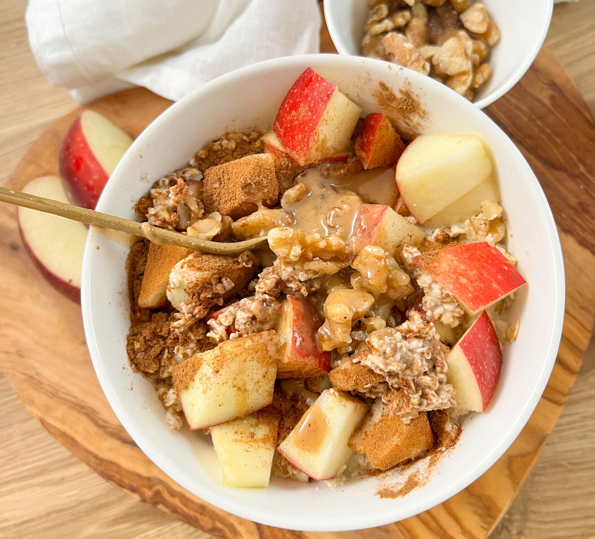 Apfel Zimt Porridge, schnell in 10 Minuten.