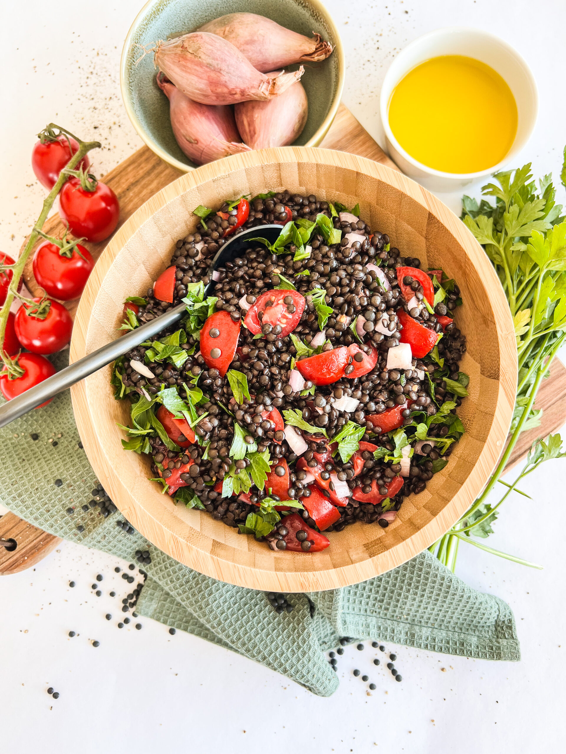 Schneller Linsensalat, vegan und einfach.