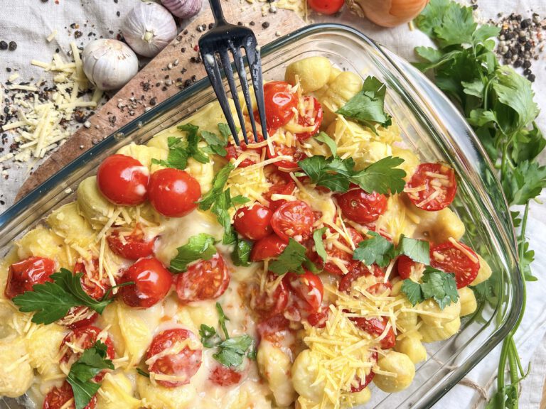 Gnocchi Auflauf mit Tomaten, schnelles Rezept in 30 Minuten.