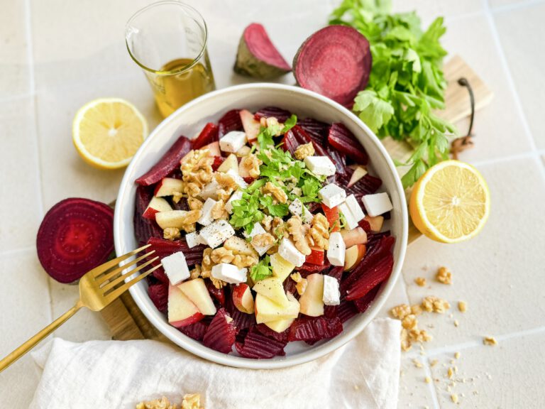 Rote Bete Apfel Salat, einfaches Rezept in 5 Min.