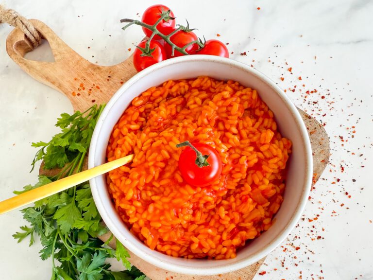 Tomatenreis griechisch Rezept, schnelles Rezept in 20 Minuten.