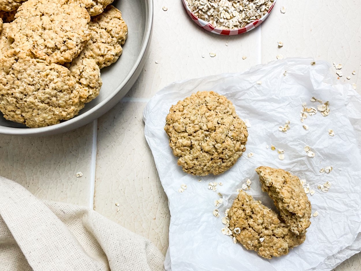 Haferflocken Kekse selber backen, einfaches Rezept in 20 Minuten!