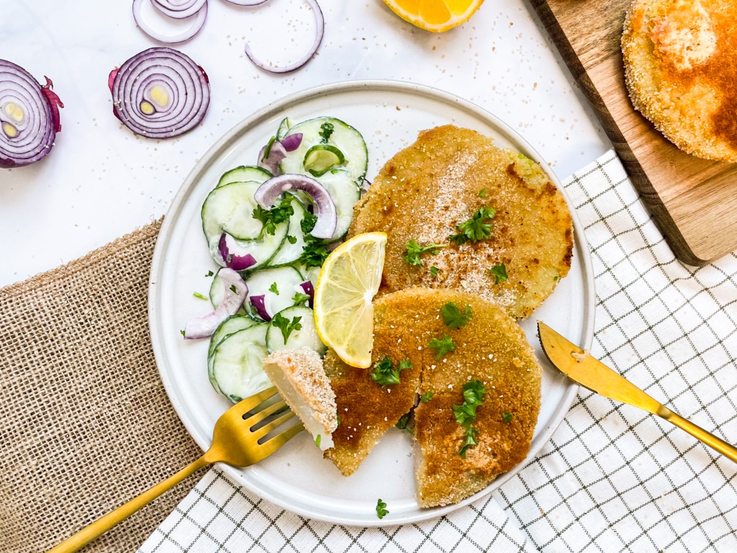 Kohlrabi Schnitzel ohne Ei, einfaches Rezept in 15 Minuten.